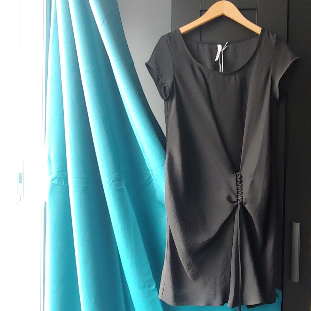 Fluxus Flowy Black Dress